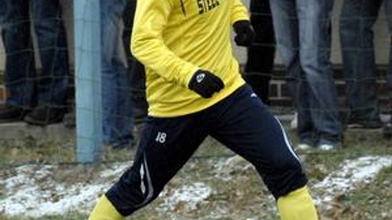 Cestoval s tímom. J. Novák letel do Turecka. Či tam s mužstvom zostane do konca, je však otázne.