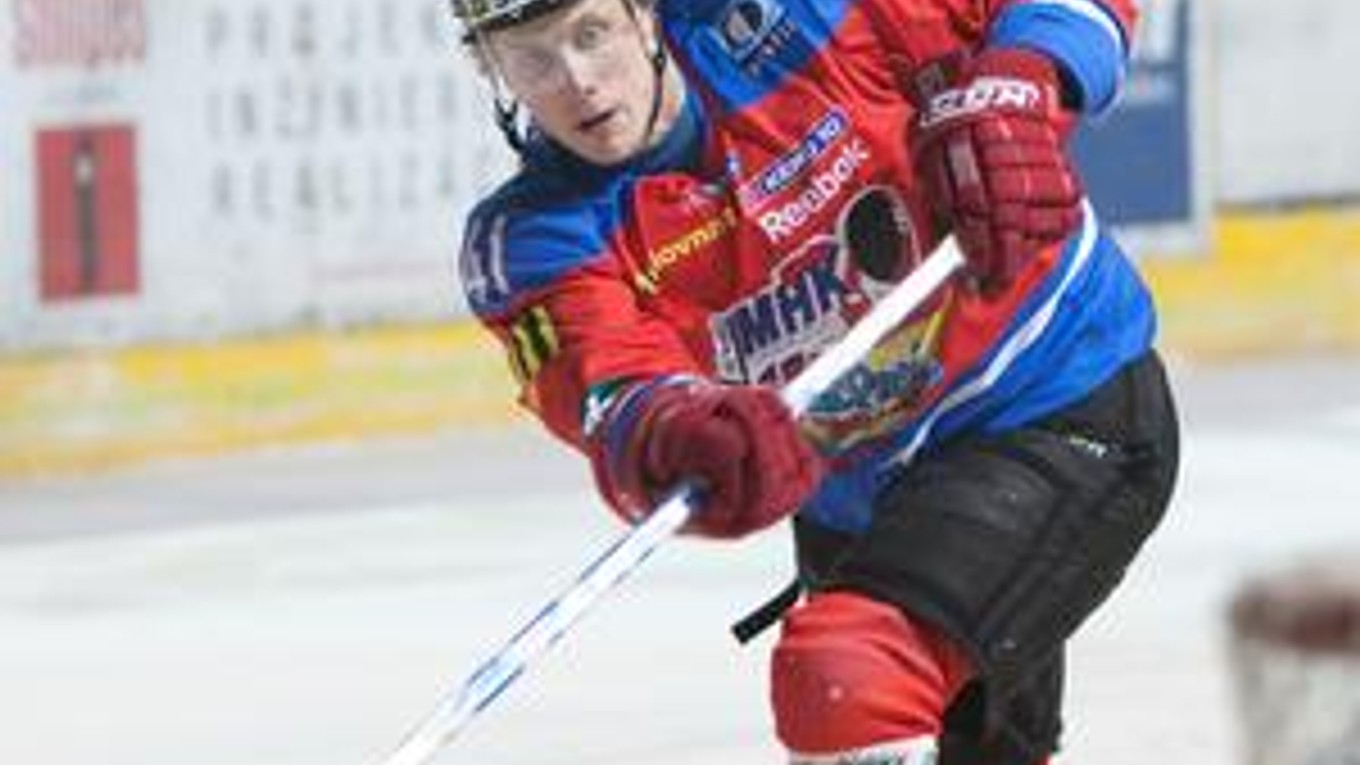 Líder. V kanadskom bodovaní je spomedzi hráčov Mikuláša Marek Bartánus najvyššie.