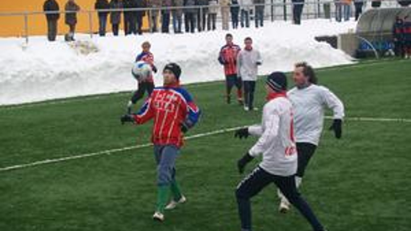 Derby. Gól do siete Stropkova z kopačky Kočiša.