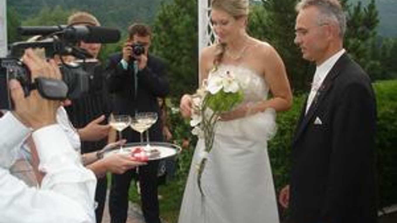 Mladomanželia Renáta Hiráková a jej vyvolený Radko.