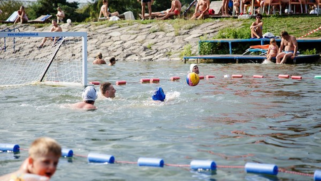 Multifunkčná prešovská Delňa. Slúžila vodným pólistom i návštevníkom.