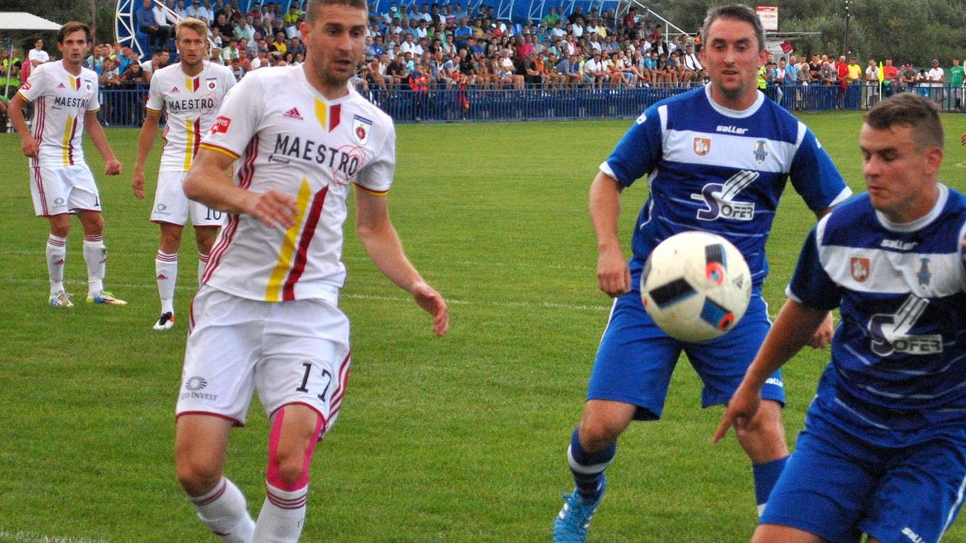 Pohárový zápas. V Plavnici si súpera z Ružomberka pozrelo vyše tisíc divákov.