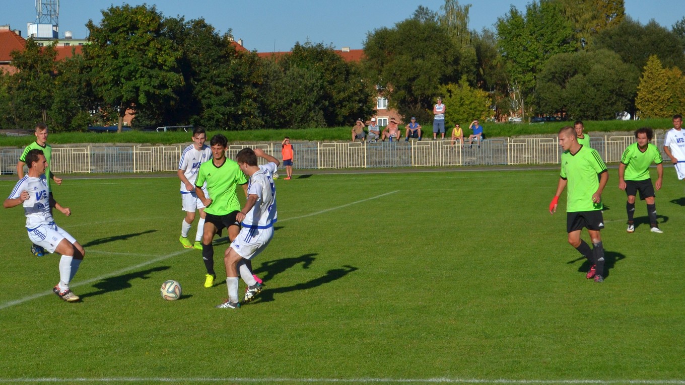 Jednoznačný výsledok. Svit porazil Veľký Horeš 4:0.
