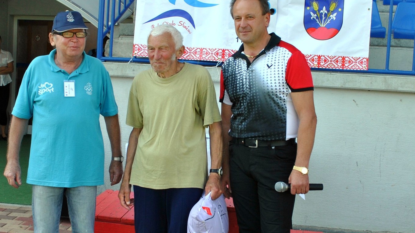 Najstarší účastník. Daniel Paško zvládol bežeckú súťaž vo veku 81 rokov.