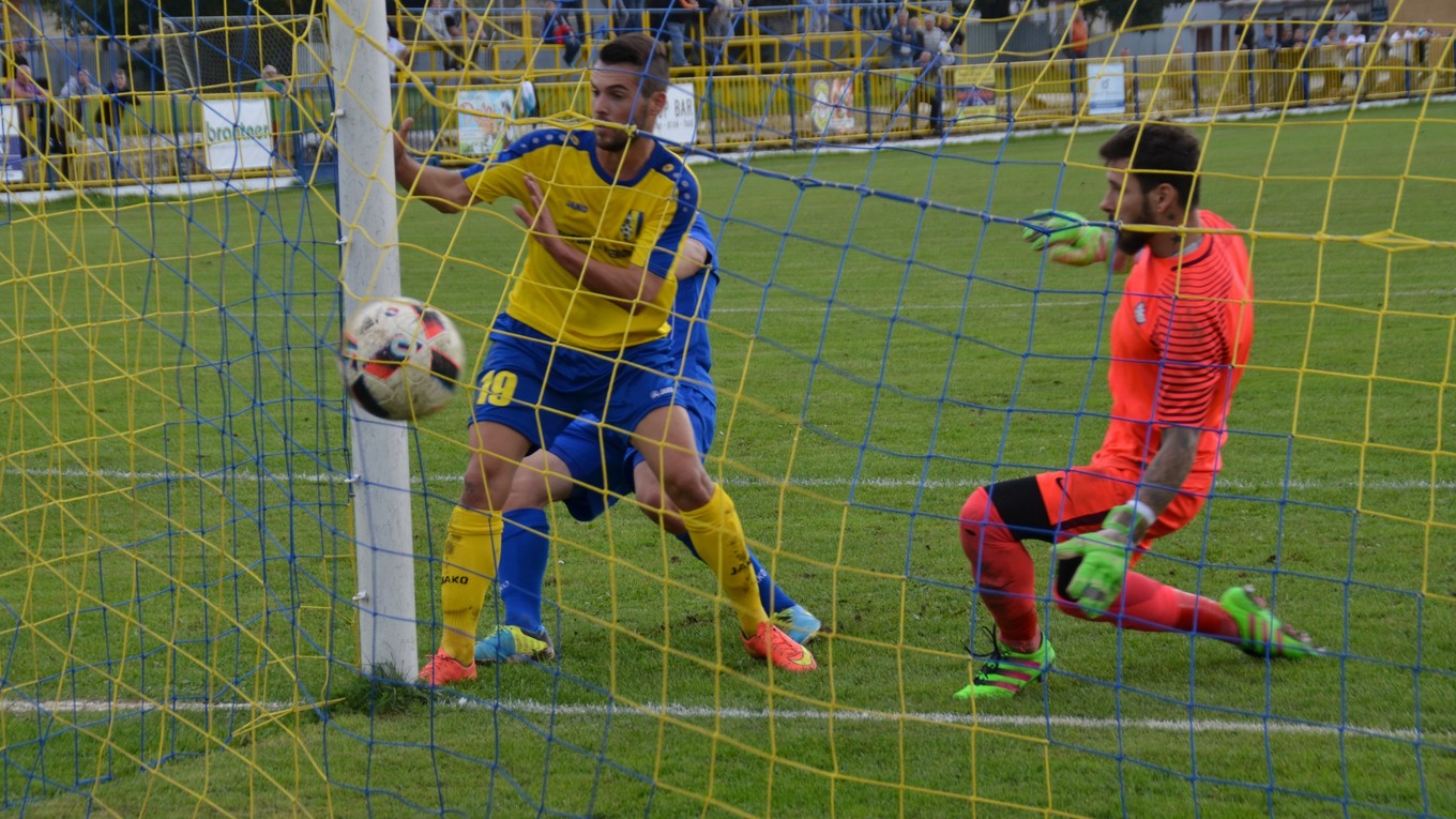 Obrat. Filip Kovács dáva gól na 2:1.