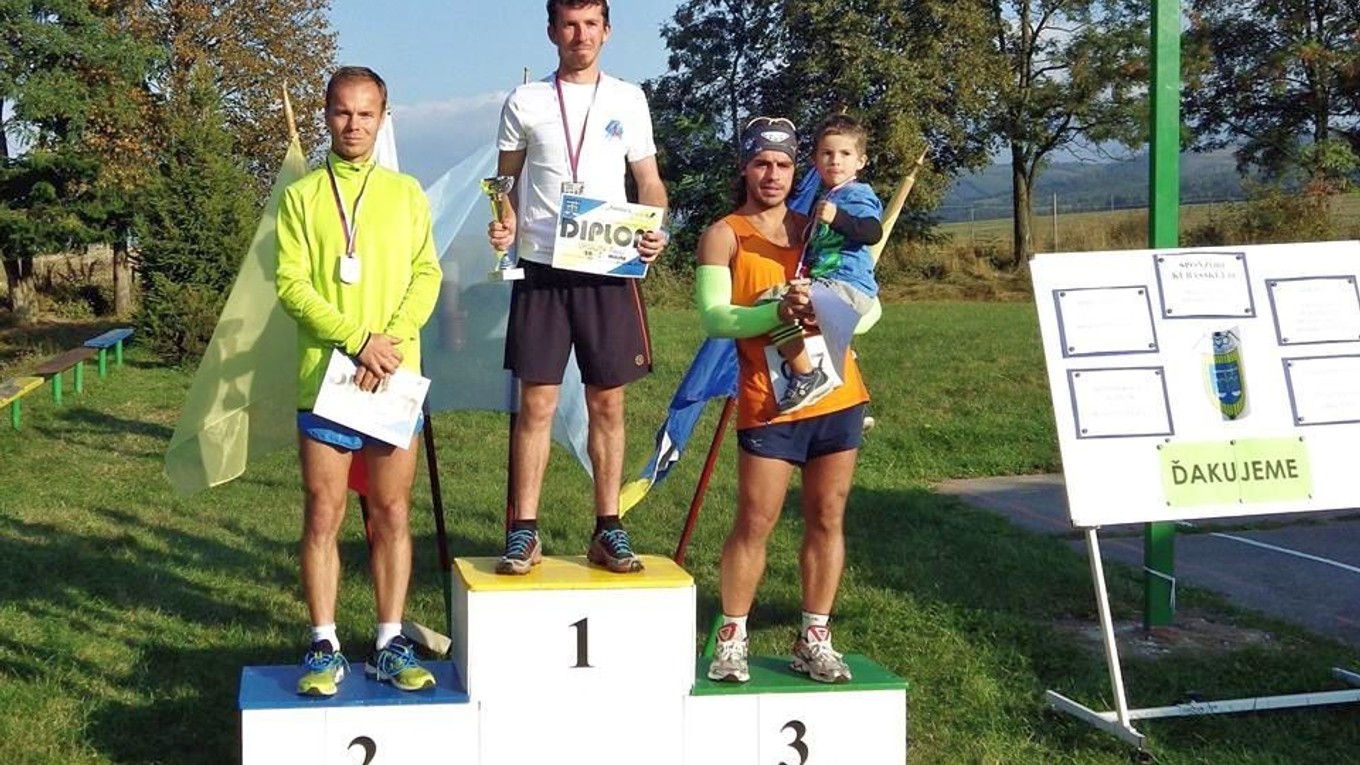 Najrýchlejší muži na 10 km. Zľava: Dubašák, Orolín, Kačmarčík.