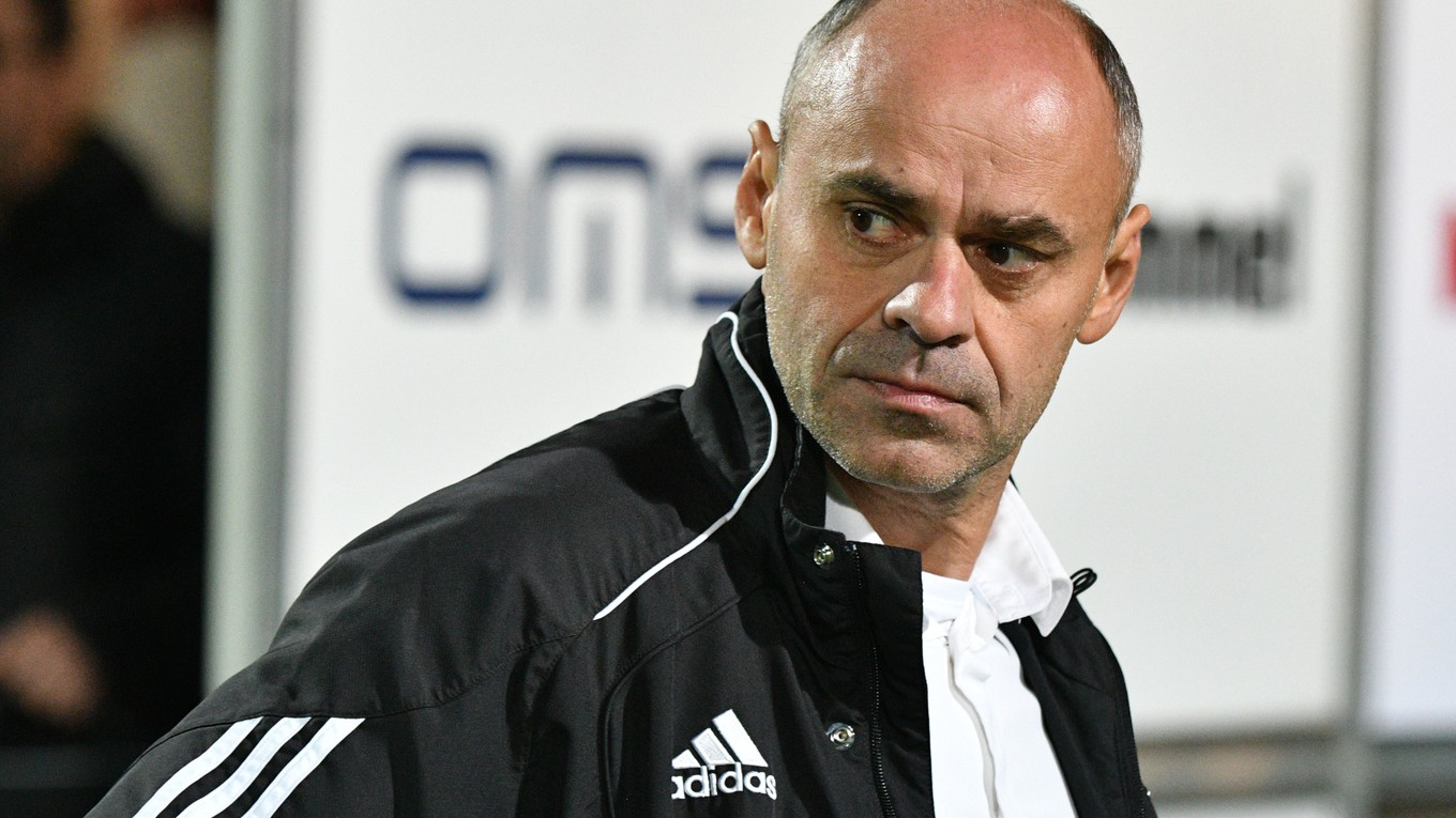 Tréner 1. FC Tatran Prešov Miroslav Jantek.