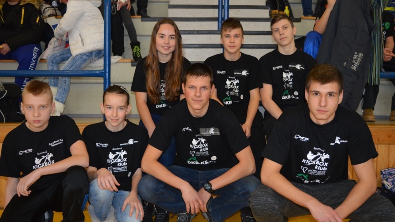 Michalovskí kickboxeri si z Košíc priviezli 14 medailí.