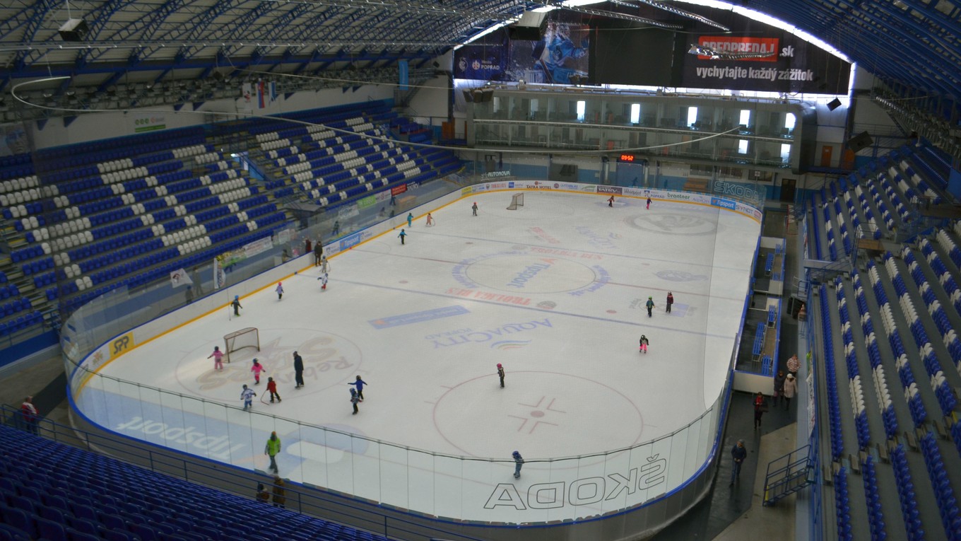 Zimný štadión v Poprade. V apríli bude k dispozícii pre MS do 18 rokov.
