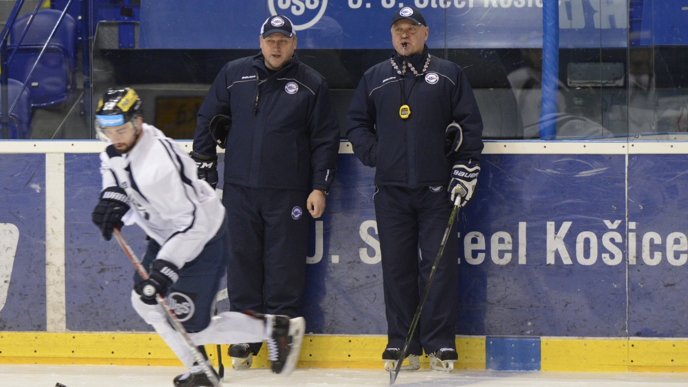 Nový trénerský tandem HC Košice. Tréner Miroslav Marcinko (vpravo) a asistent Anton Bartánus.