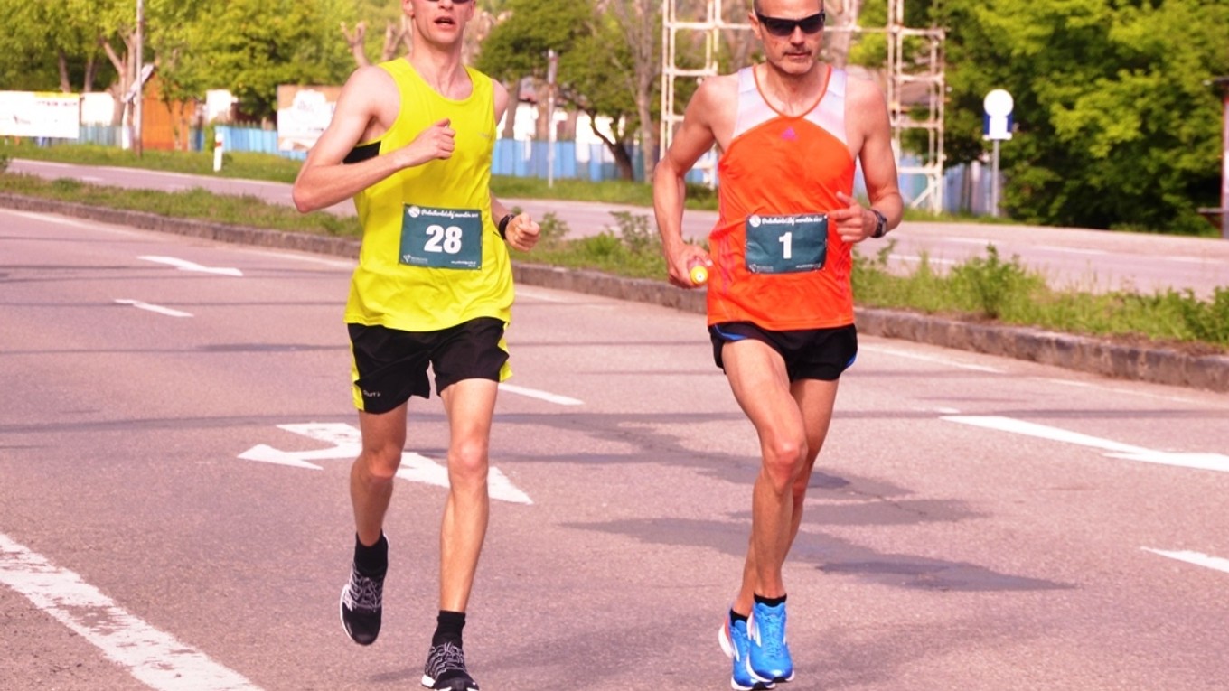 Dvaja najlepší bežci – T. Kopčík (vľavo) a M. Ilavský.