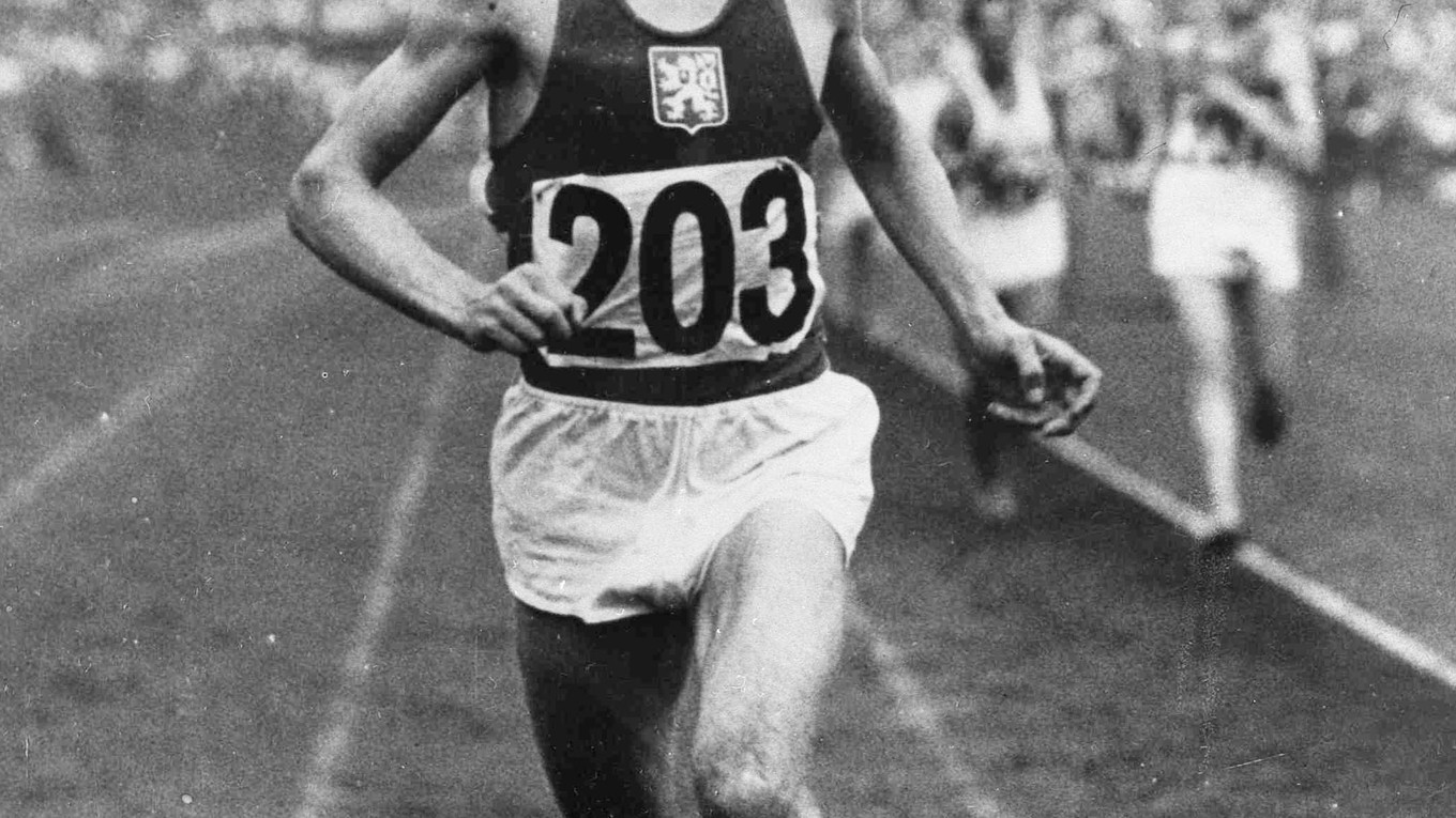 Olympijský triumf na 10 km v roku 1948. MMM bude venovaný legendárnemu Emilovi Zátopkovi.