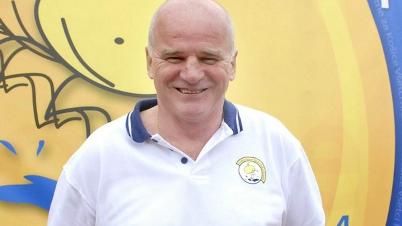 Igor Liba. Venuje sa trénovaniu mladých hokejistov.