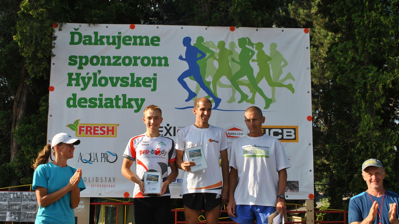 Najrýchlejší muži. Zľava Kraviansky (druhý), Sahajda (prvý) a Babjak (tretí).