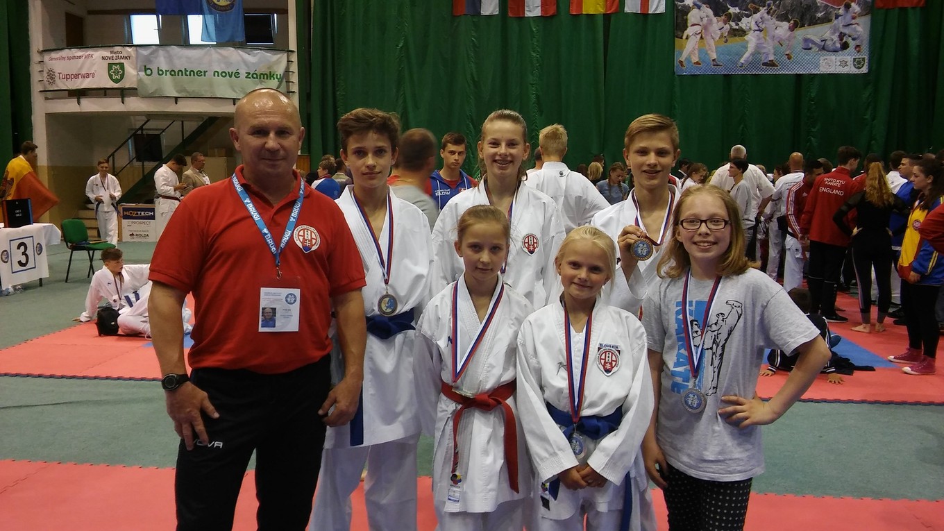 Po poslednej medailovej zbierke.