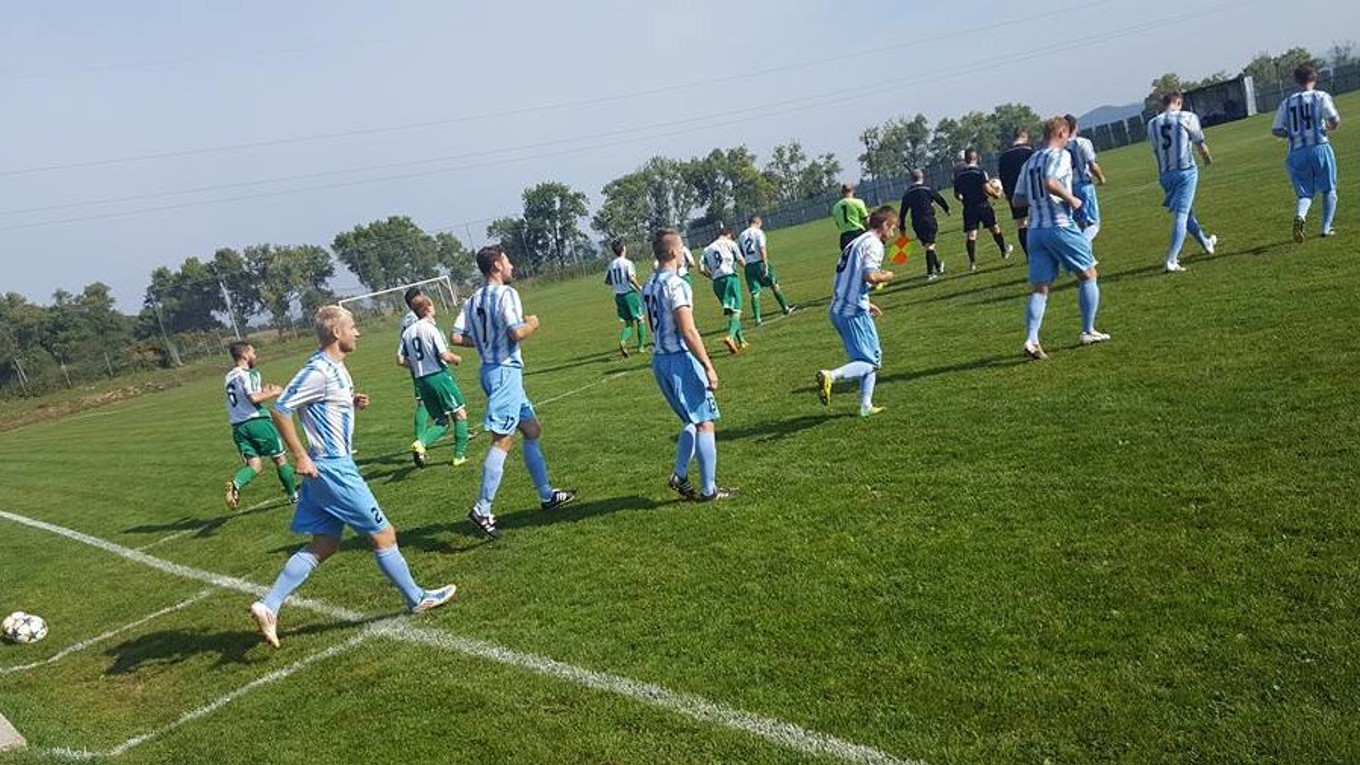 Futbalisti Dlhého Klčova na trávnik vybehnú, ale iba v okresnej súťaži.