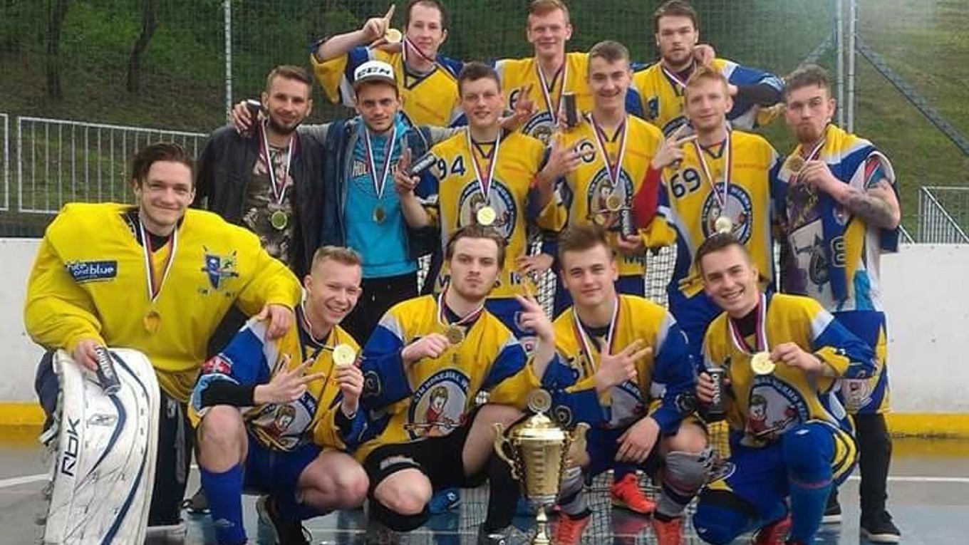 Mužstvo seniorov sa v extralige radovalo zo vzácneho striebra.