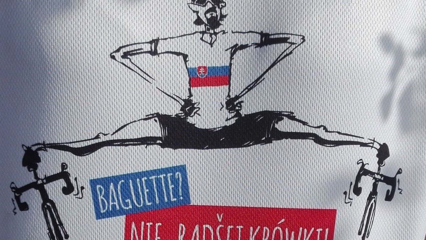Motív z tričiek slovenských fanúšikov na Okolo Poľska.