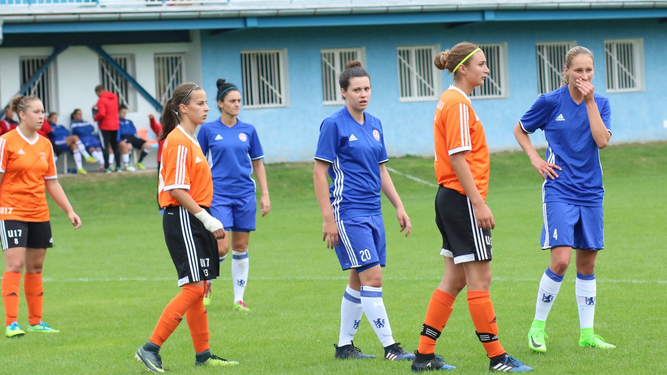 Bardejovčanky (v modrom) vyhrali rozdielom gólu.