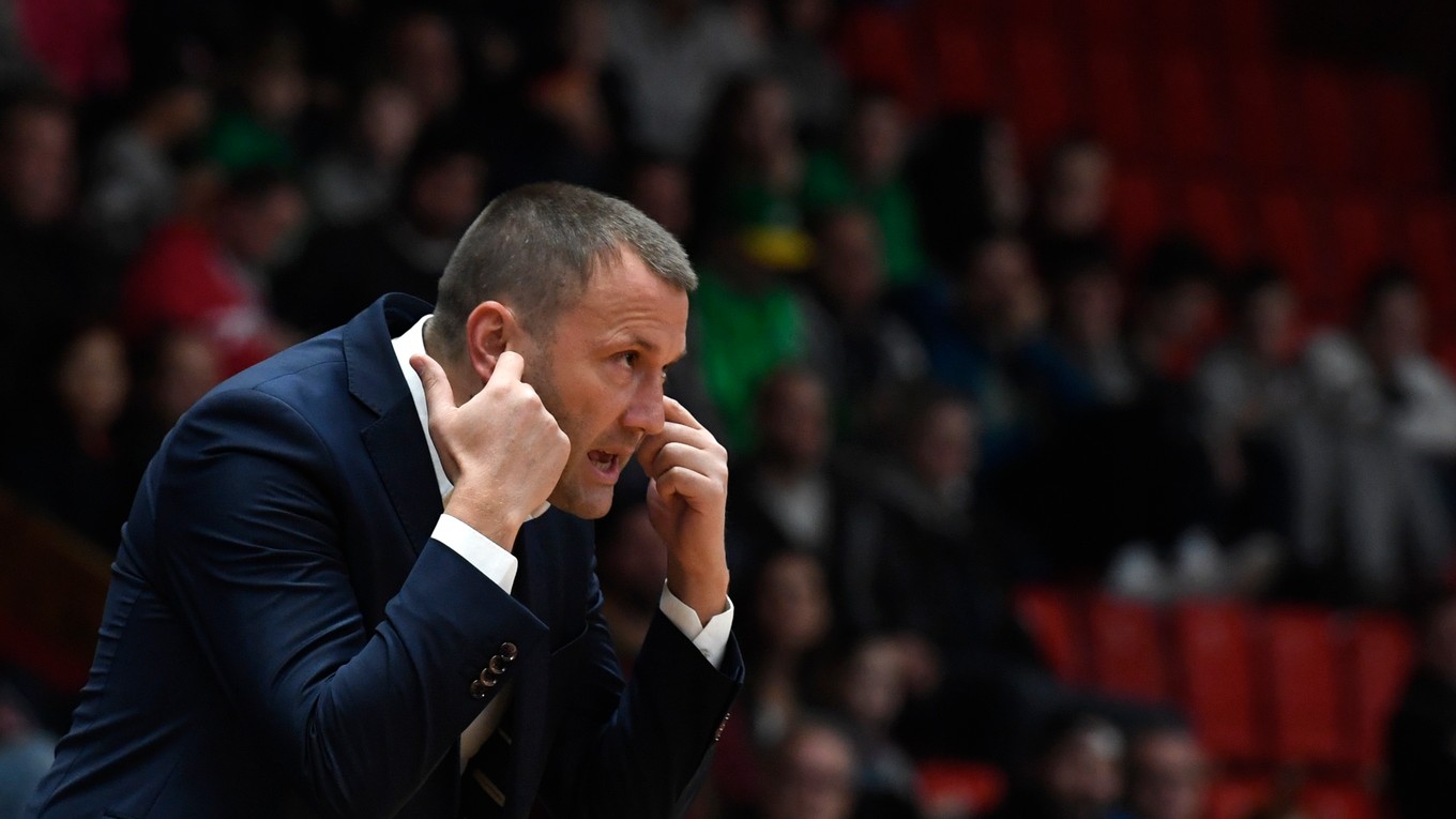 Kormidelník KB Košice. Miljan Čurovič verí, že uvidí dobrý herný prejav tímu. 