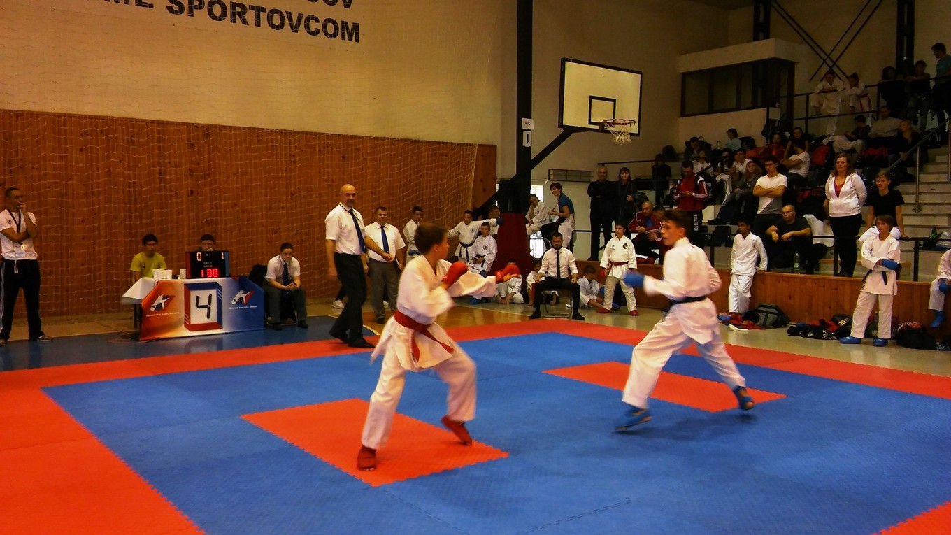 Popradčania domov priniesli päť medailí.