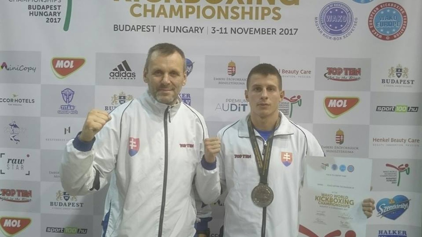 Michal Stričík (vpravo) s trénerom Petrom Bonkom.