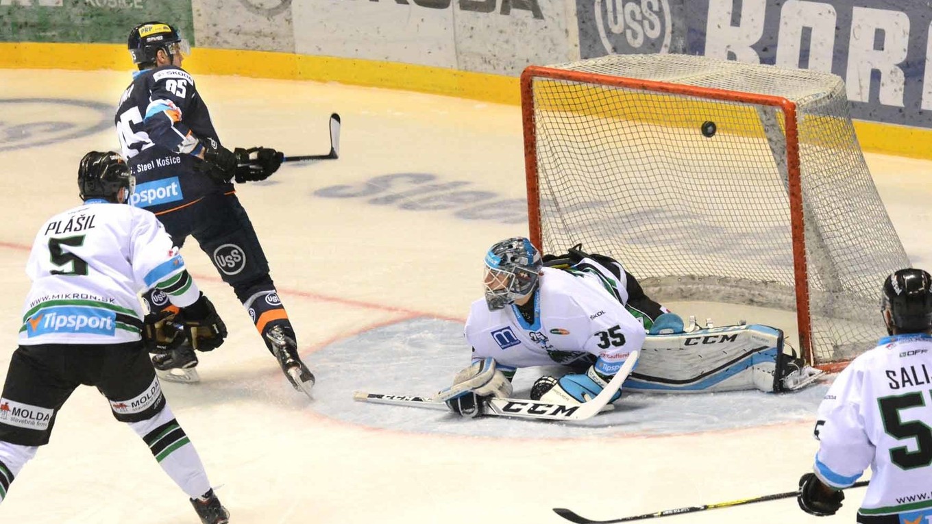 Druhý košický gól strieľa Tomáš Klíma.