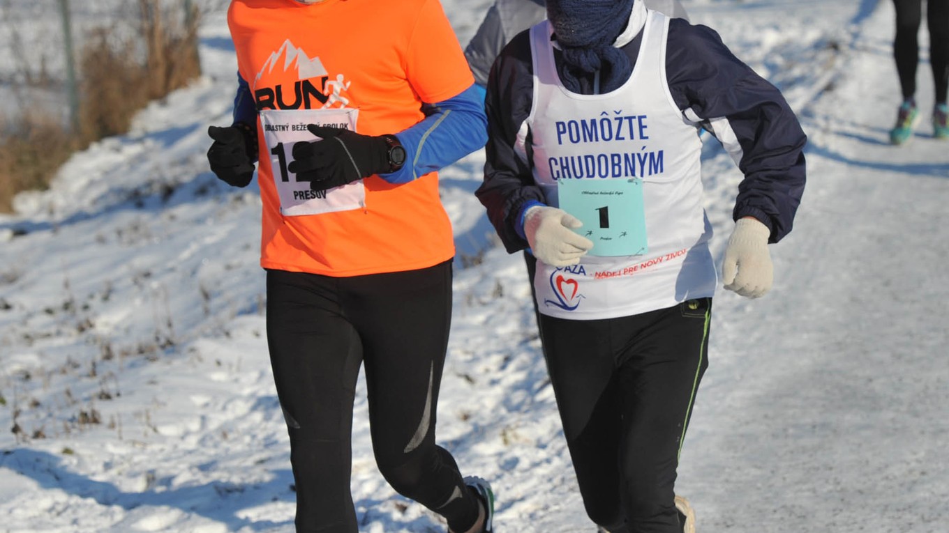 Tradičný beh. Neprekáža ani mráz.