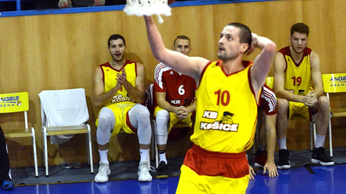 Zastrieľal si. Baldovský nasúkal Handlovej 19 bodov. 