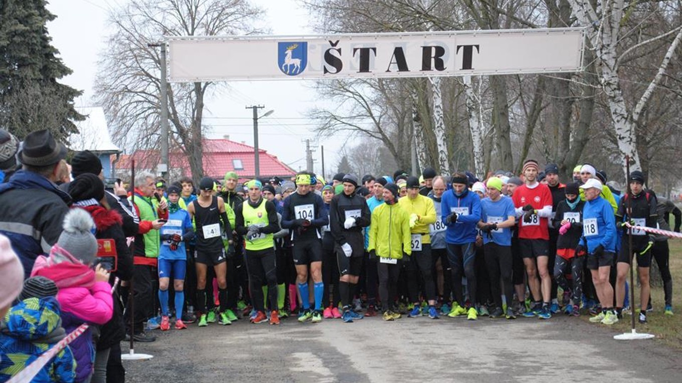 Na štart Horovskej desiatky sa postavilo vyše 200 bežcov.