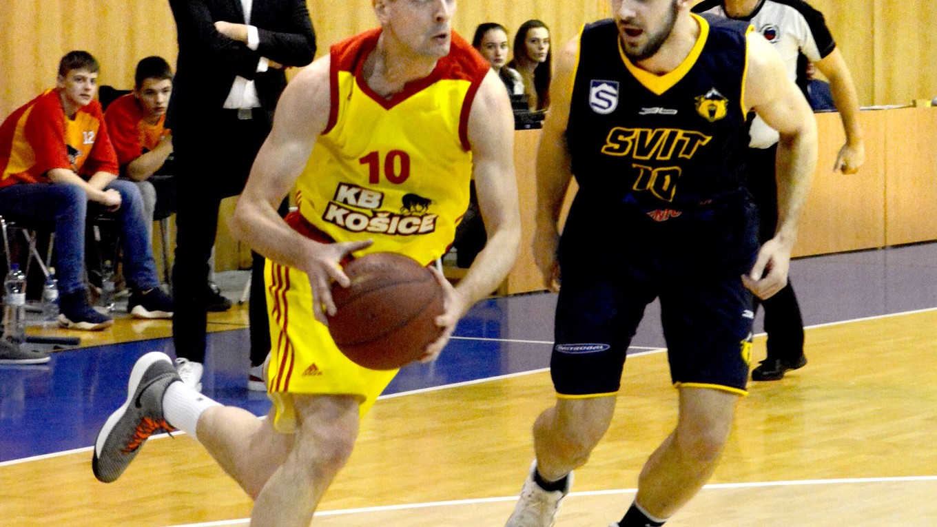 V zostave chýba, ale nie je to nič vážne. Stanislav Baldovský (vľavo) by už čoskoro mal znova trápiť obrany súperov.