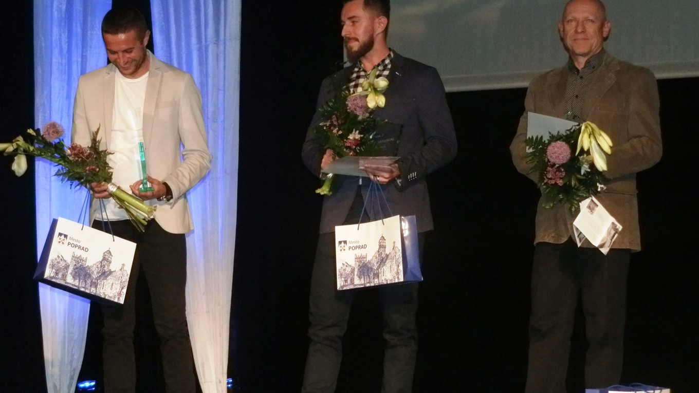 Trojica najlepších športovcov v kategórii dospelých – zľava Šesták, Svitana a Hámor. 