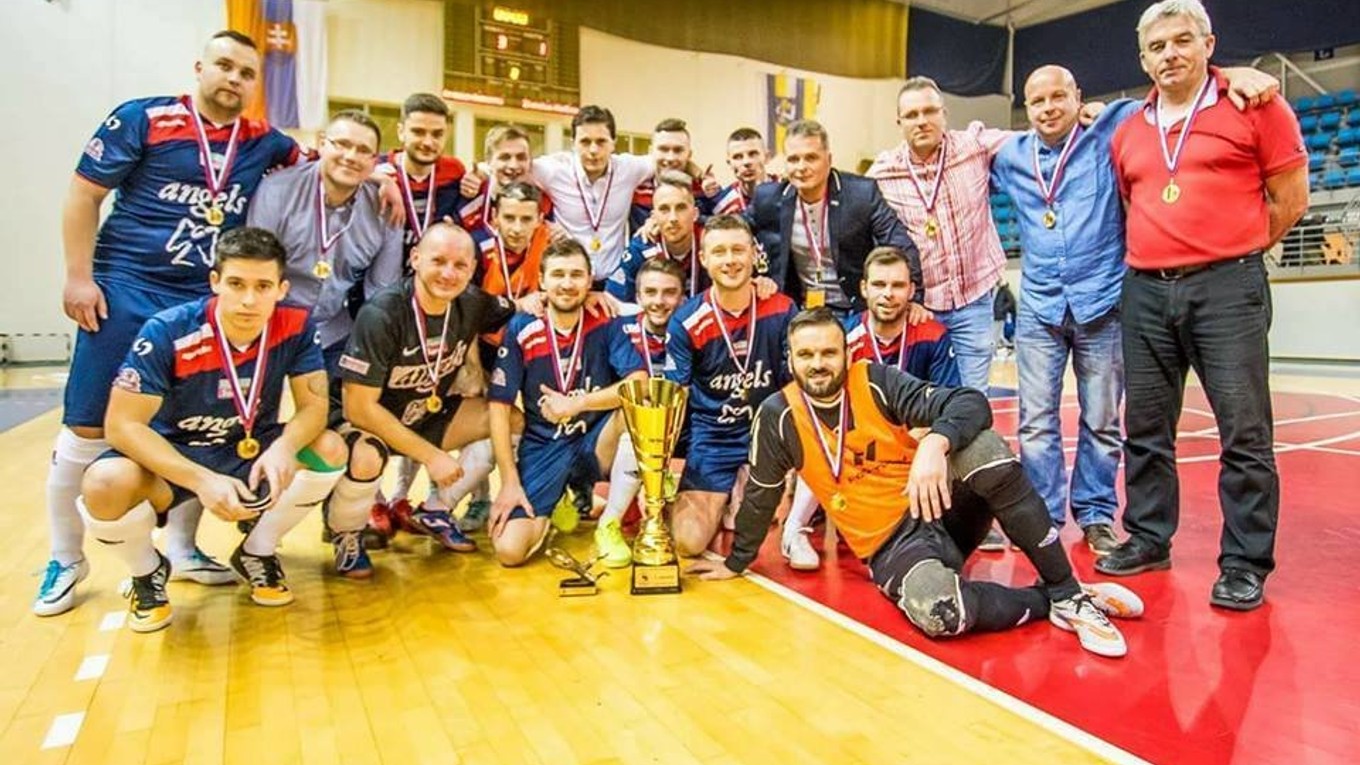 Humenskí „anjeli“ vyhrali druhú futsalovú ligu Východ a získali miestenku v baráži o najvyššiu súťaž. 