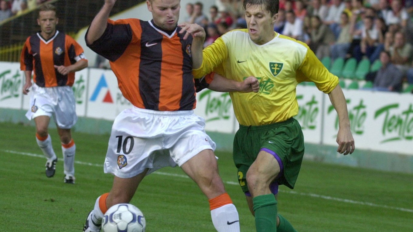 Najlepšie časy zažil v Žiline. Vlado Staš (vpravo v súboji s J. Sovičom z roku 2002) získal pod Dubňom dva majstrovské tituly.