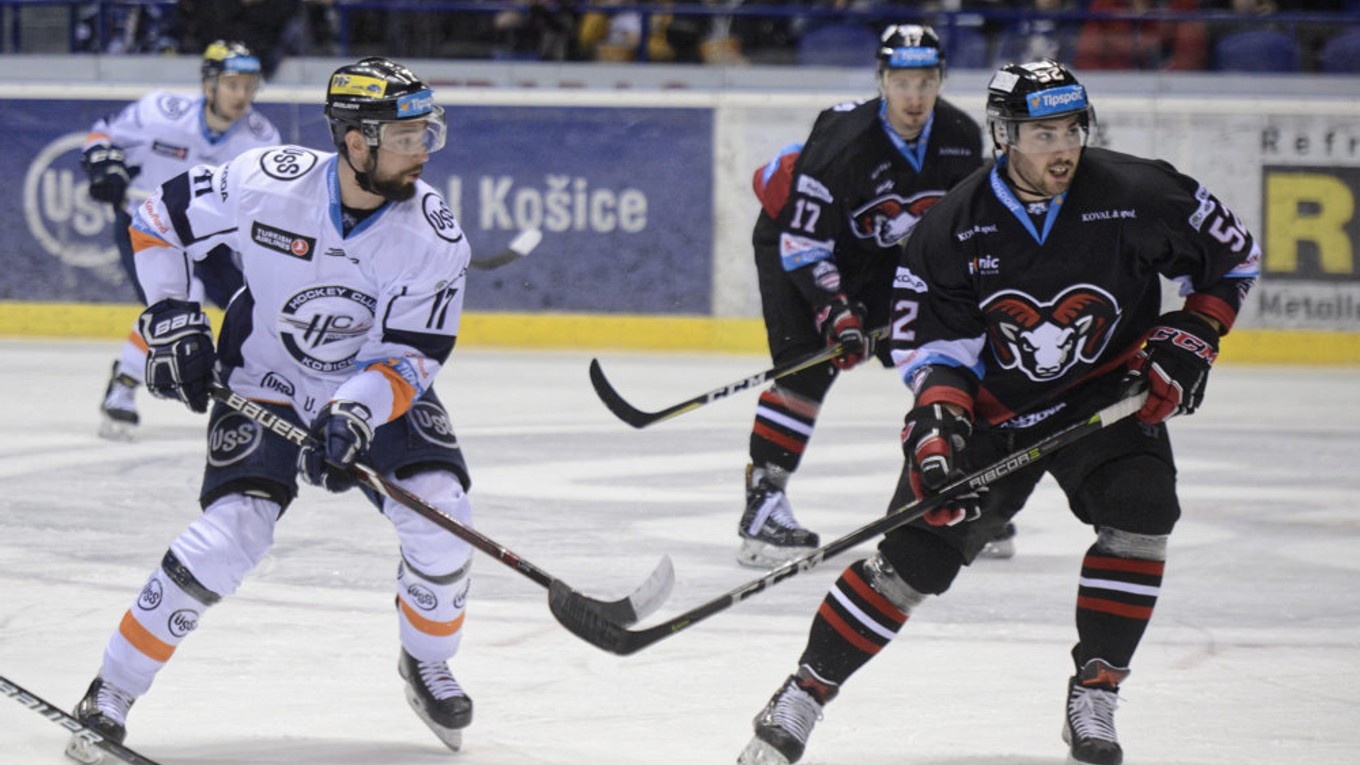 Košice – Banská Bystrica. O zápase rozhodli až samostatné nájazdy.