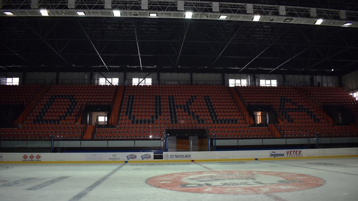 Michalovský zimný štadión.