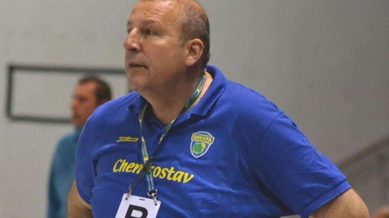 Tréner Ján Packa.