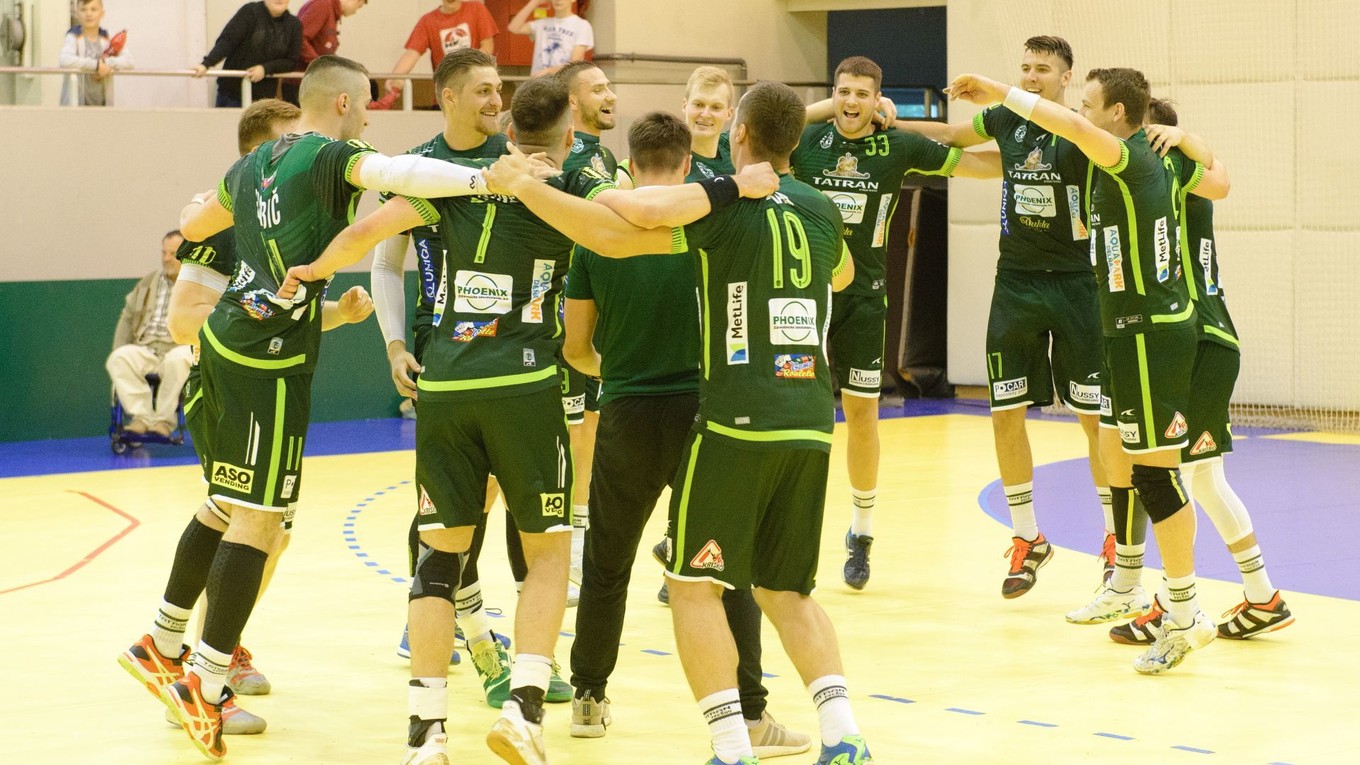 Hráči Tatrana oslavovali ďalší titul do zbierky.