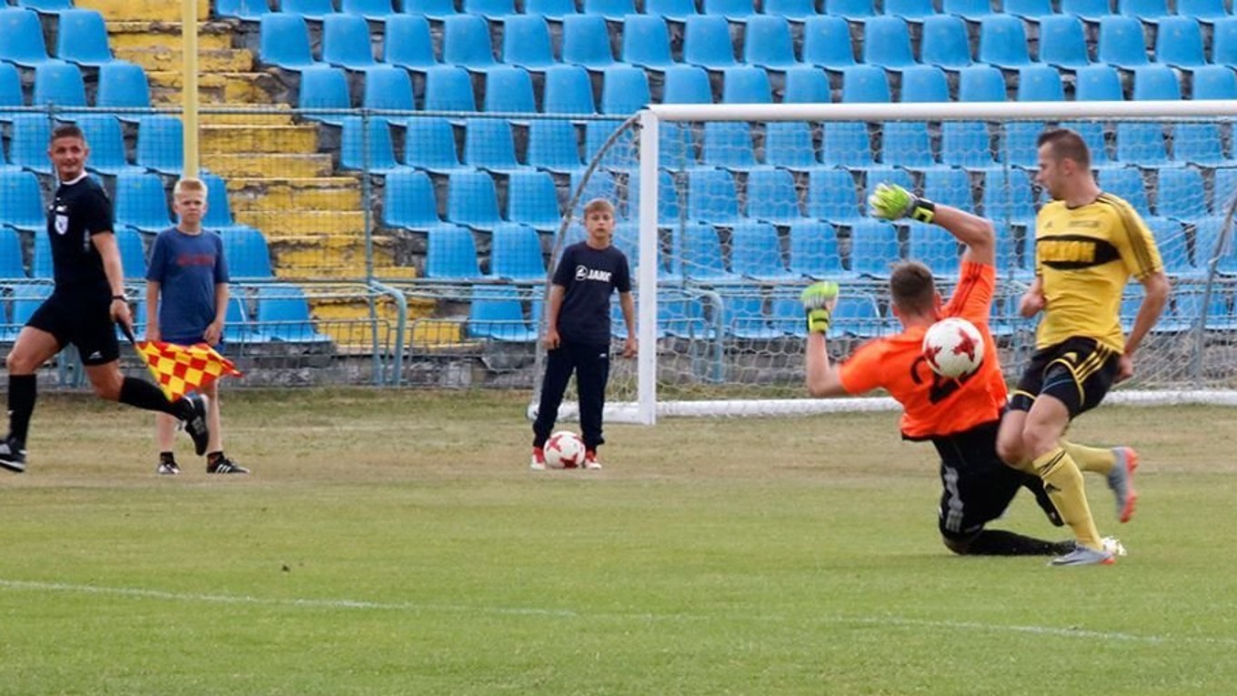 Kanonier FK Košice Radovan Bandžuch sa proti Stropkovu pochlapil, strelil všetky tri góly.