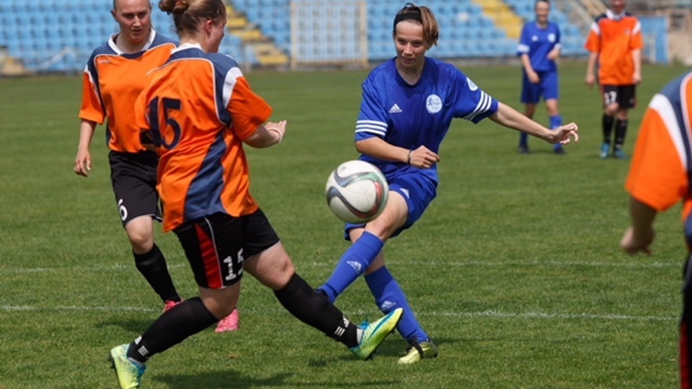 Košičanka Vašková pri streľbe.