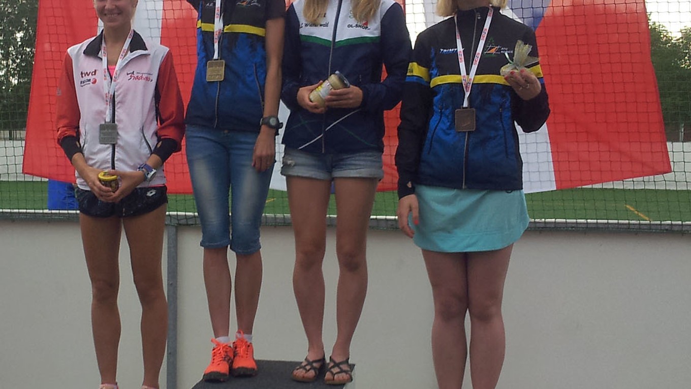 Víťazný stupeň obsadili až dve pretekárky. 