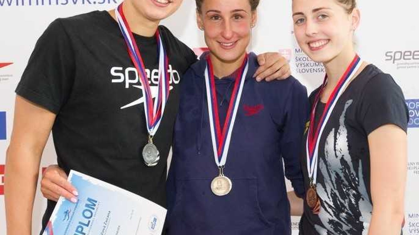 V strede víťazka na 50 m prsia Z. Mimovičová.