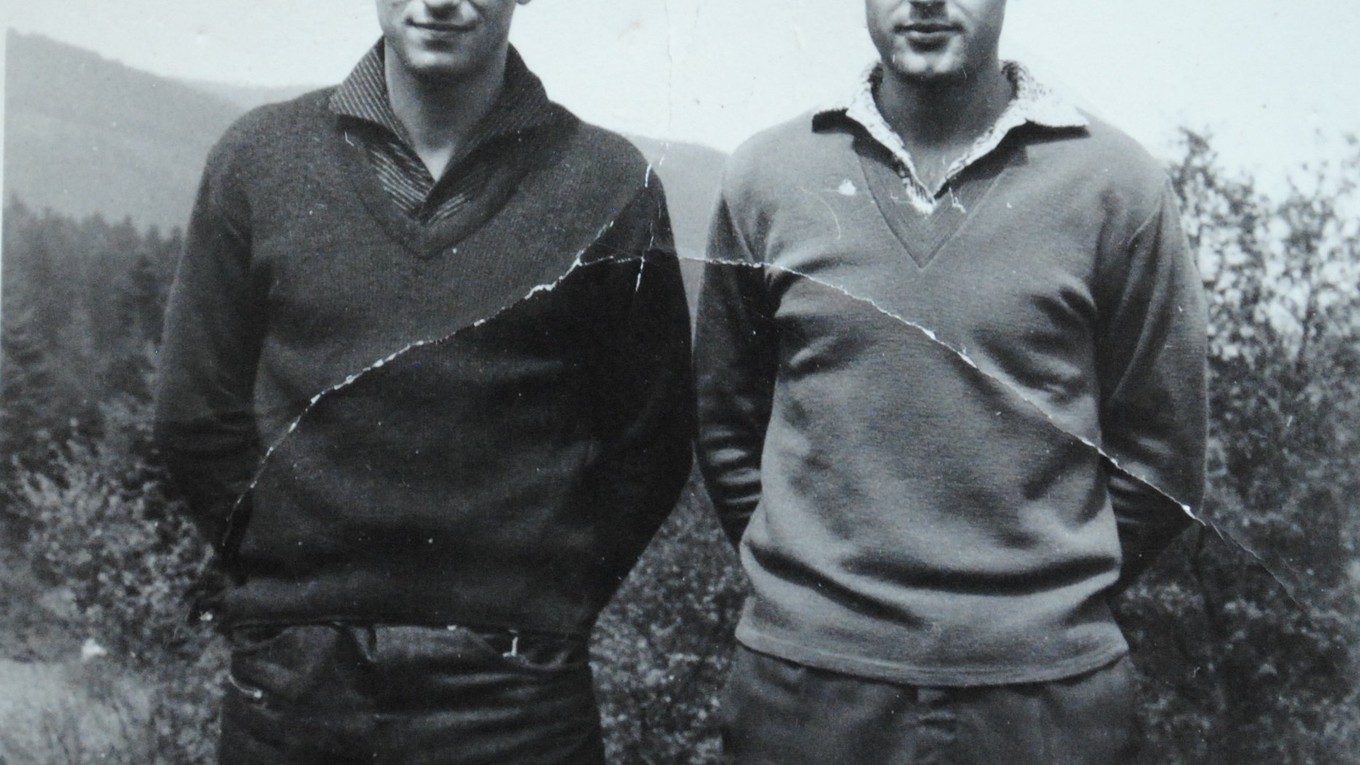 Futbalové legendy J. Bomba a Š. Páll.