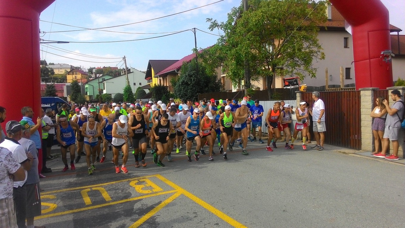 Štart Malého kavečianskeho polmaratónu.