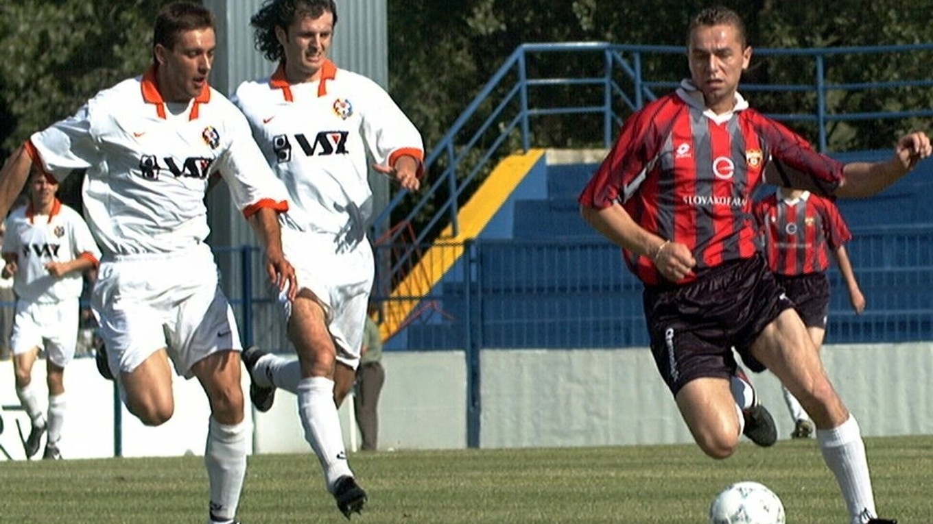 Ruslan Ljubarskij (vľavo) si v drese 1. FC Košice zahral skupinovú fázu Ligy majstrov.