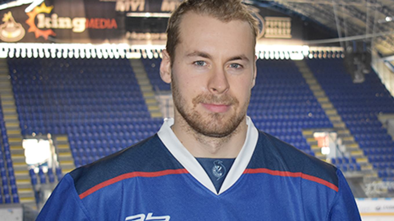 Defenzívu slovenského hokejového tipsportligistu HK Poprad vystuží fínsky obranca Keni Karalahti.