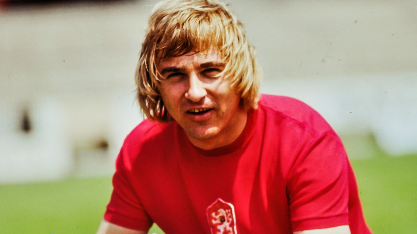 Ladislav Petráš v časoch najväčšej slávy. V sobotu povedie v Prešove bývalých reprezentantov Slovenska.