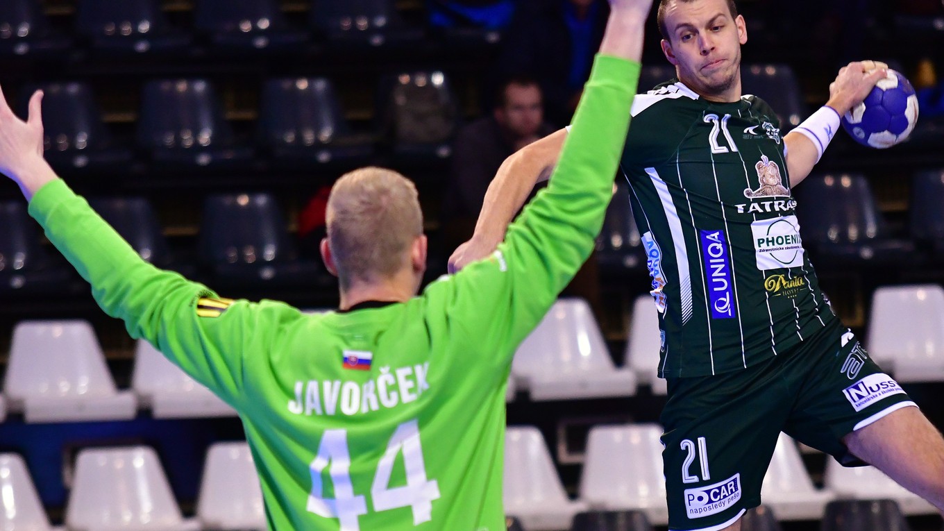 Tomáš Číp zápas s Topoľčanmi nedokončil pre zranenie.