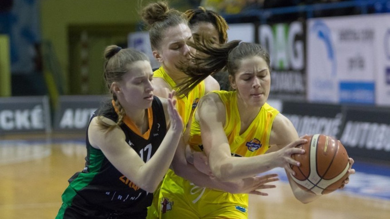 Kapitánka Young Angels Denisa Blanárová zaznamenala v stretnutí 10 bodov.