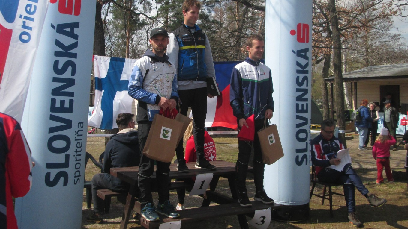 Trio ocenených eliťákov - zľava 2. Bukovác, 1. Mušinský, 3. Simkovics.
